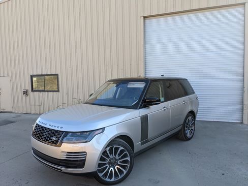 Used 2020 Land Rover Range Rover HSE image 5