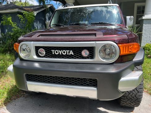 Used 2007 Toyota FJ Cruiser 4WD image 2