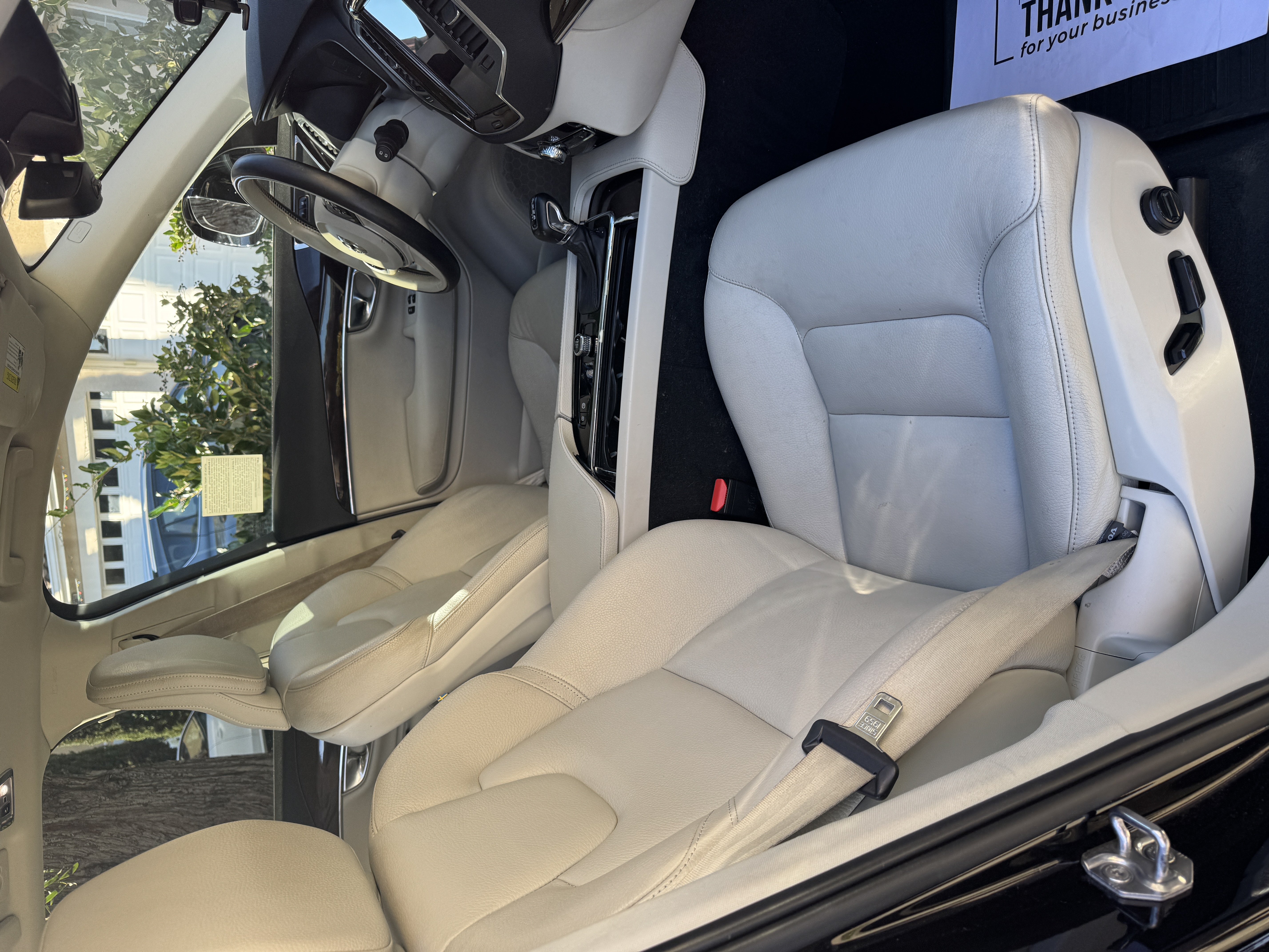 Used 2019 Volvo XC90 T5 Momentum w/ Advanced Package AWD/4WD image 5