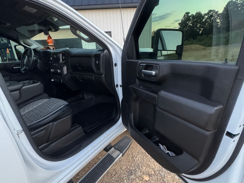 Used 2024 GMC Sierra 2500 Pro w/ Convenience Package AWD/4WD image 11