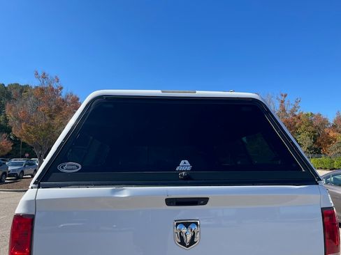 Used 2017 RAM 2500 SLT w/ Luxury Group image 11