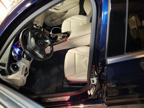 Used 2016 Mercedes-Benz C 300 4MATIC Sedan image 8