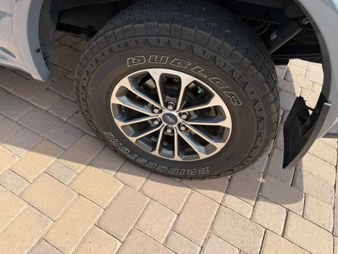 Used 2019 Ford F150 XLT w/ Equipment Group 302A Luxury AWD/4WD image 14