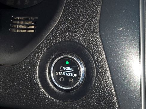 Used 2018 Ford Explorer Limited image 26