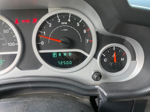 Used 2009 Jeep Wrangler Rubicon w/ PWR Convenience Group AWD/4WD image 9