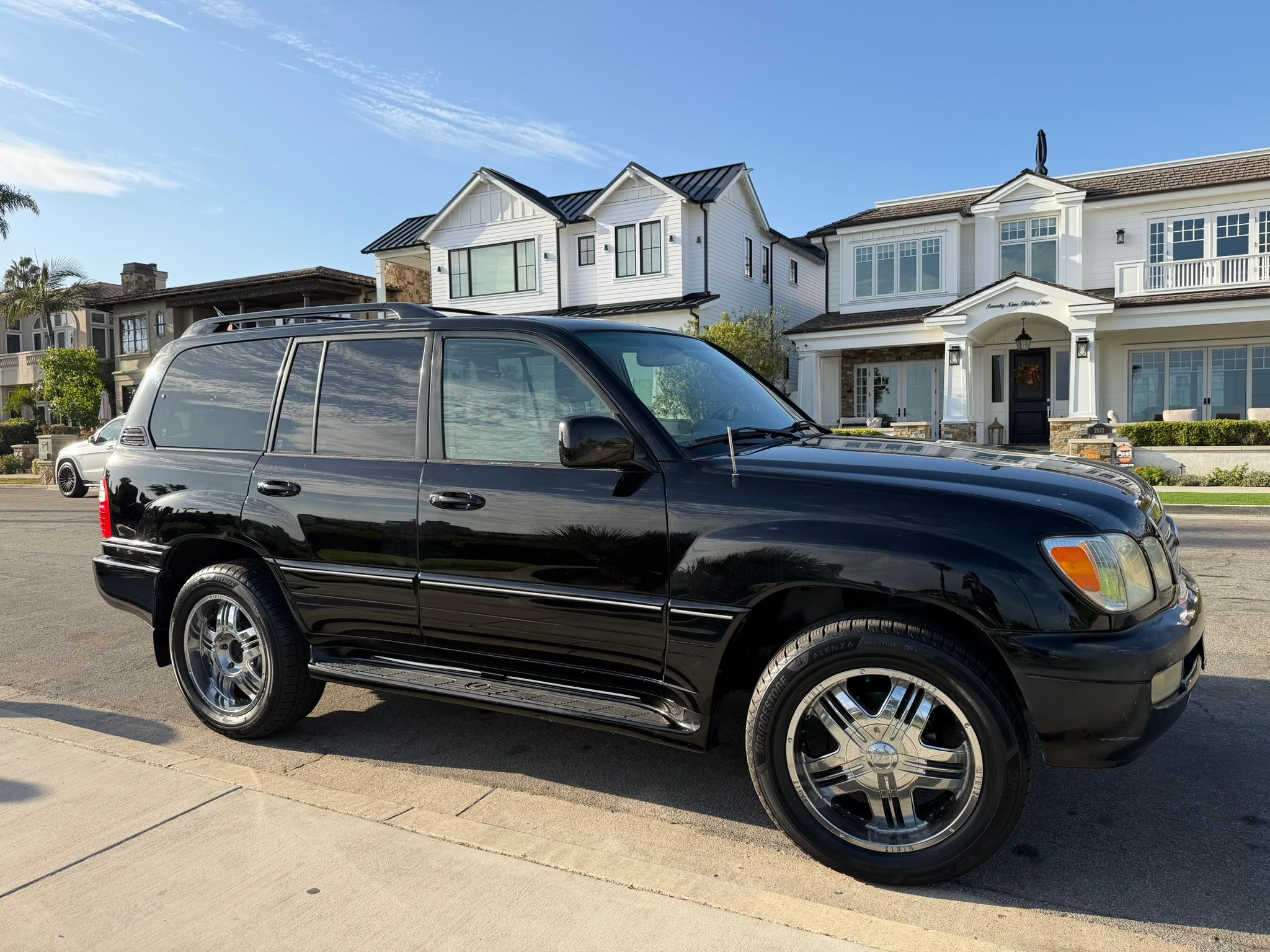 Used 2004 Lexus LX 470 4WD image 1