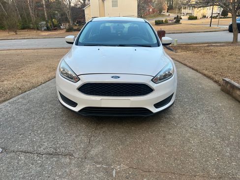 Used 2018 Ford Focus SE image 9