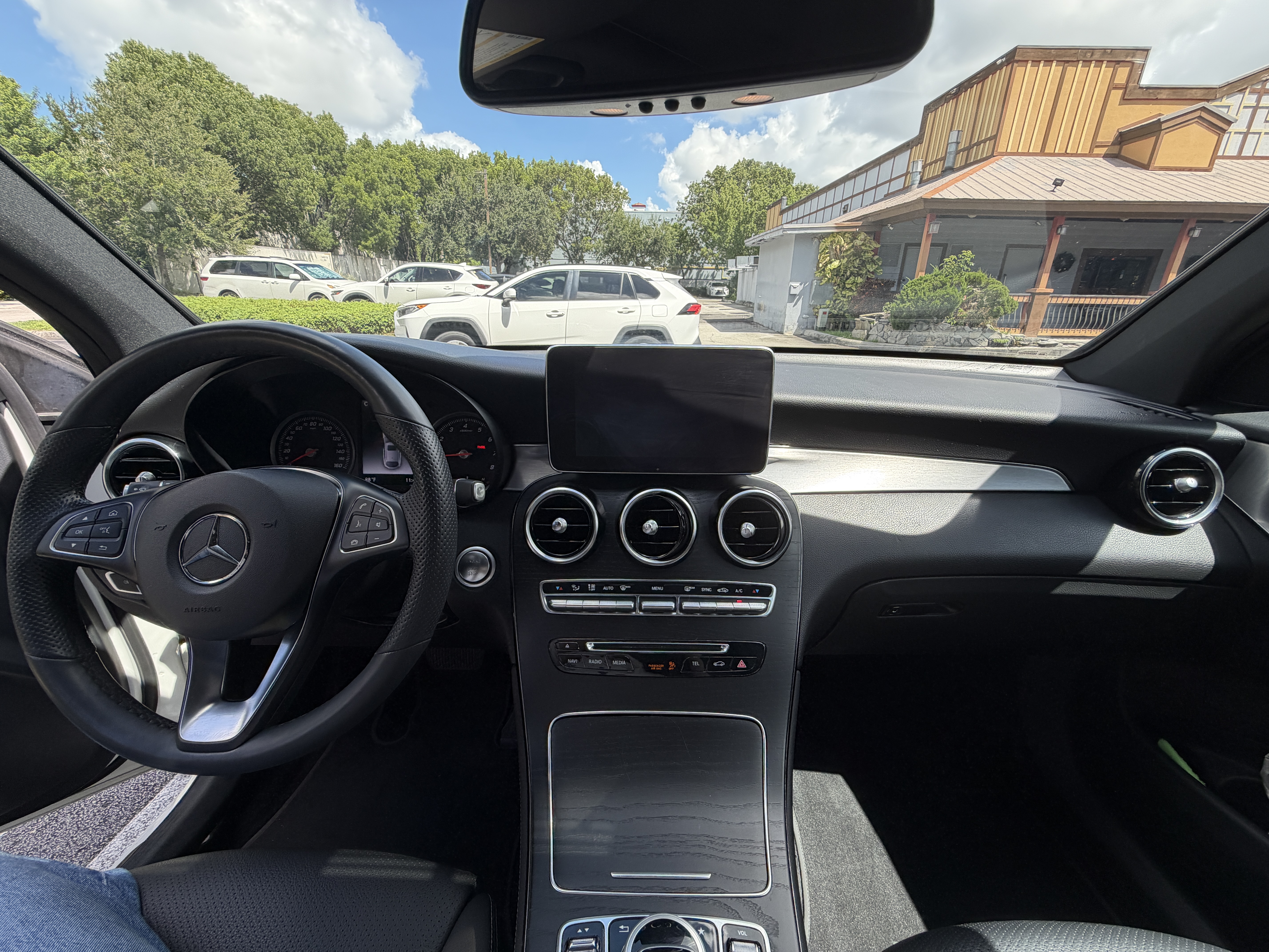 Used 2019 Mercedes-Benz GLC 300 4MATIC Coupe image 14