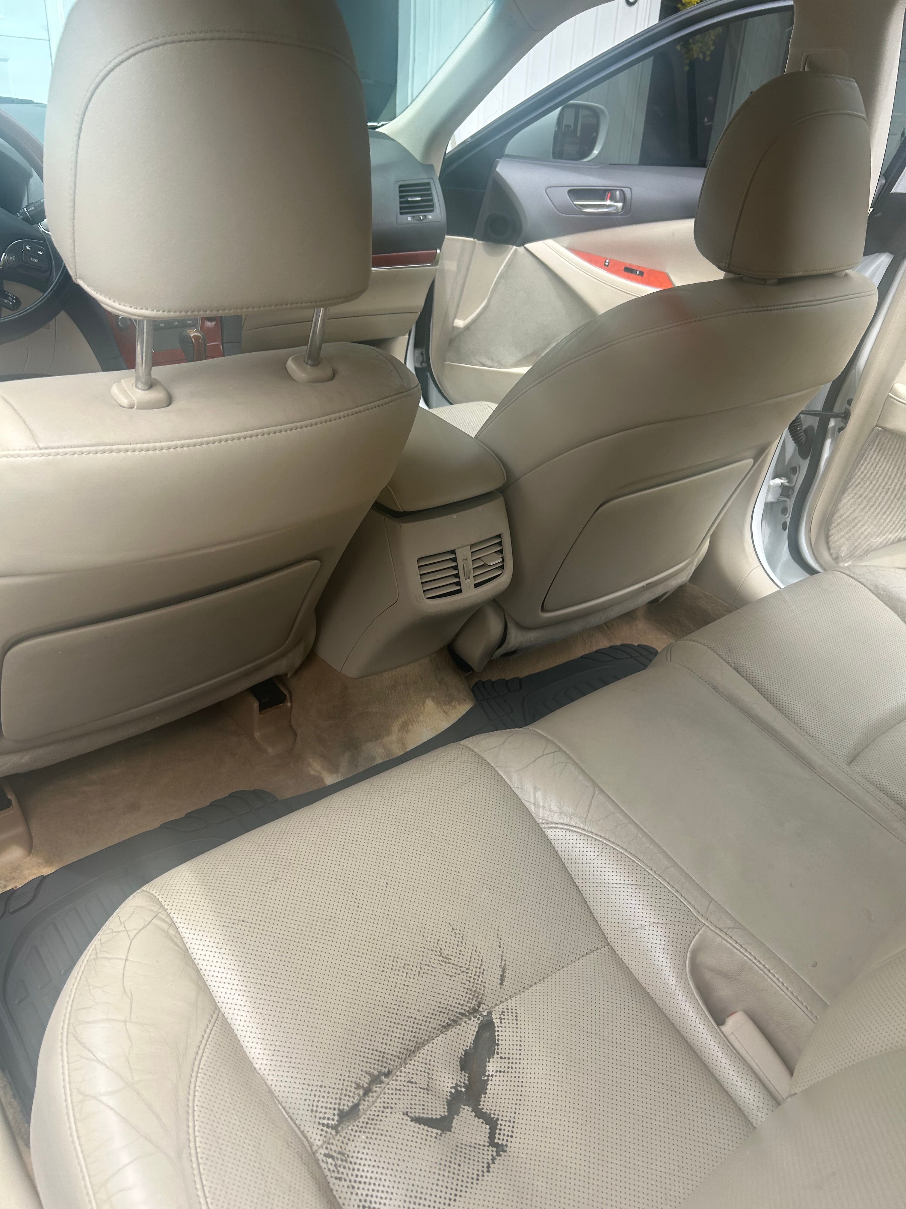 Used 2011 Lexus ES 350 FWD image 6