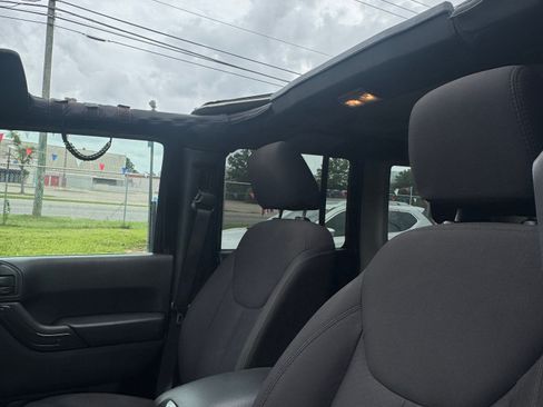 Used 2015 Jeep Wrangler Unlimited Sport w/ Quick Order Package 24S AWD/4WD image 12
