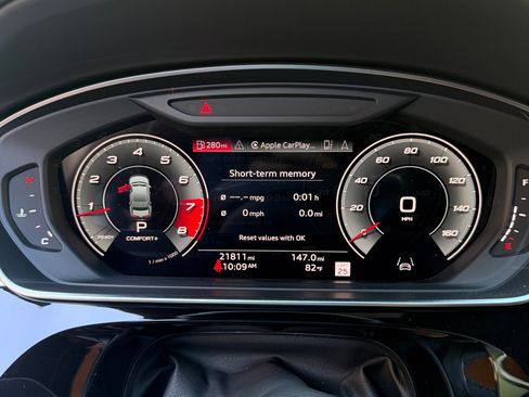 Used 2021 Audi S8 L AWD/4WD image 13