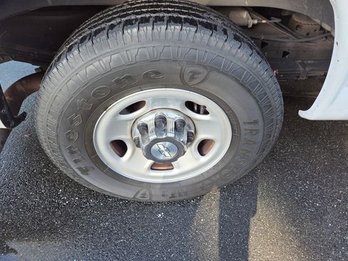 Used 2019 Chevrolet Express 3500 LT w/ LT Preferred Equipment Group image 15