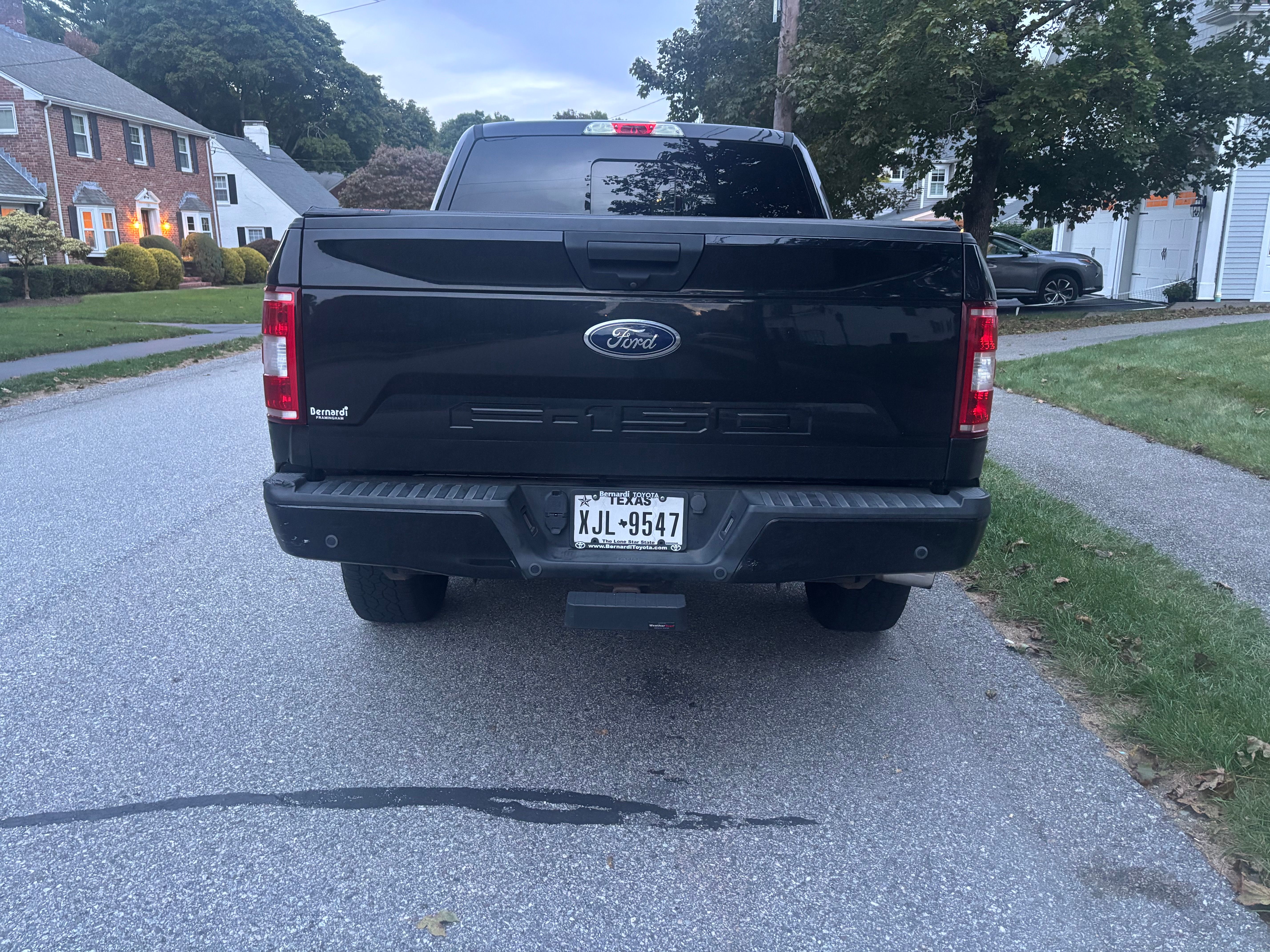 Used 2019 Ford F150 XLT w/ Equipment Group 302A Luxury AWD/4WD image 5