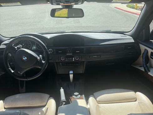 Used 2010 BMW 335i Sedan image 6