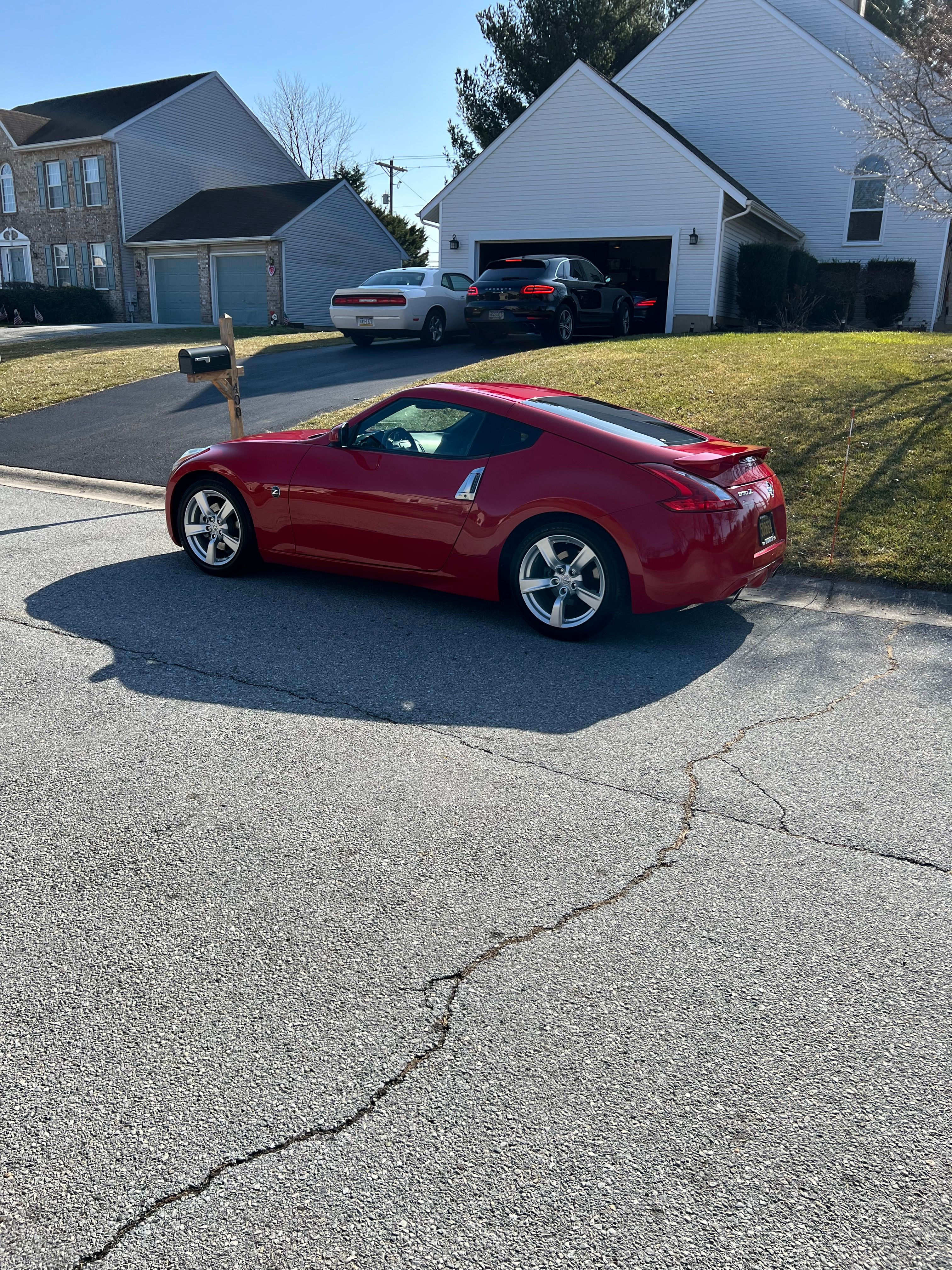 Used 2012 Nissan 370Z Coupe RWD image 12