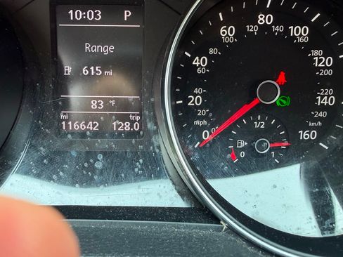 Used 2016 Volkswagen Passat 1.8T SE FWD image 25