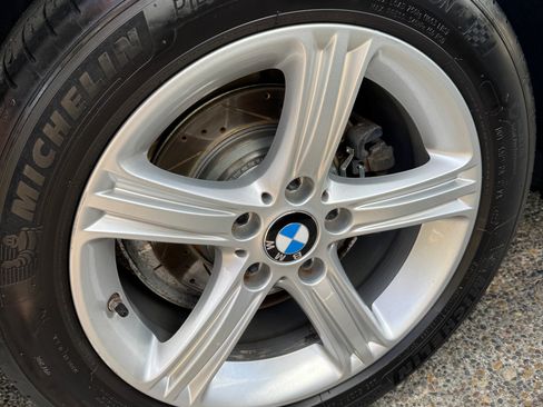 Used 2014 BMW 320i xDrive Sedan AWD/4WD image 17