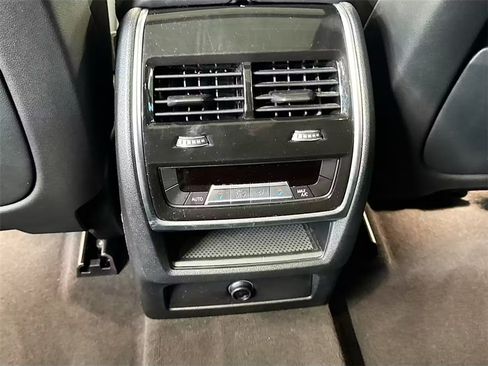 Used 2023 BMW X5 xDrive45e image 16