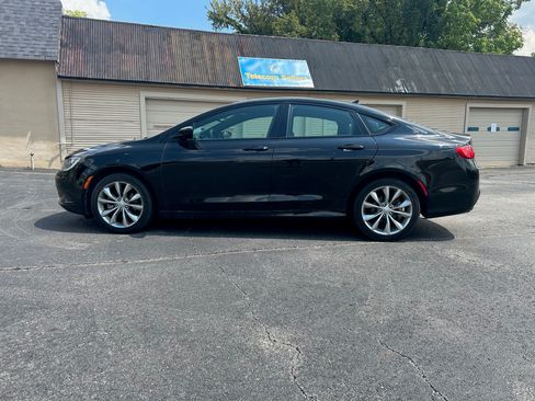 Used 2015 Chrysler 200 S w/ Navigation & Sound Group I image 2