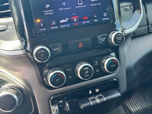 Used 2019 RAM 1500 Big Horn AWD/4WD image 10