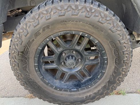 Used 2015 Jeep Wrangler Sport AWD/4WD image 13