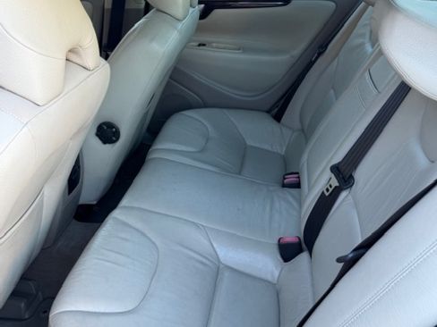 Used 2005 Volvo S60 2.4 image 4