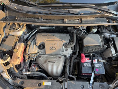 Used 2017 Toyota RAV4 LE image 15