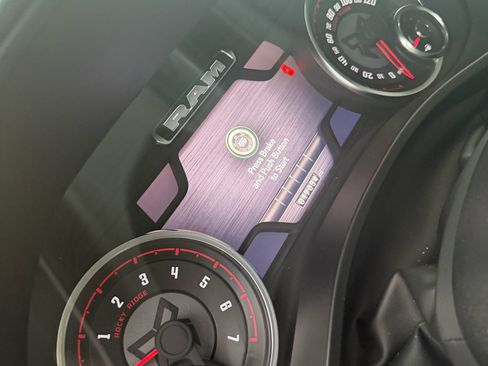 Used 2024 RAM 1500 Laramie image 2