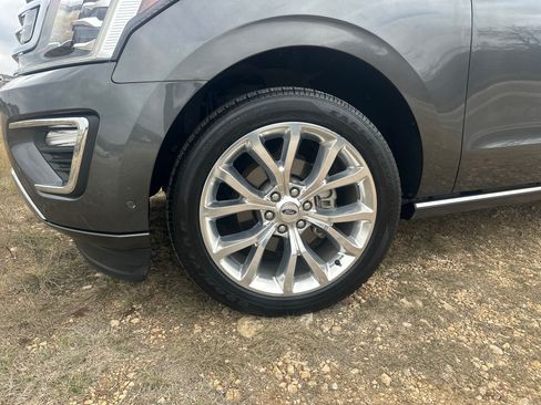 Used 2018 Ford Expedition Limited w/ Equipment Group 302A image 4