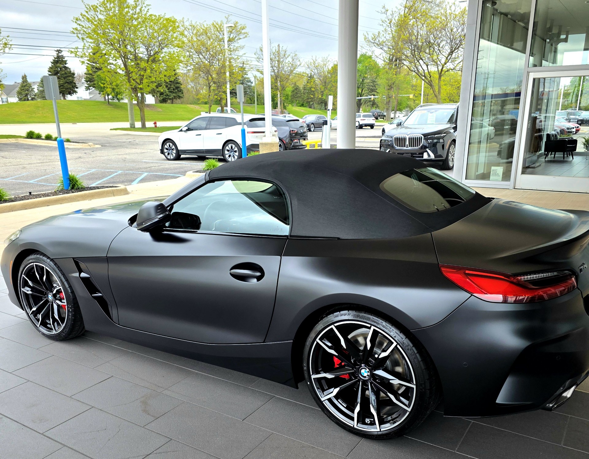 Used 2026 BMW Z4 M40i RWD image 8