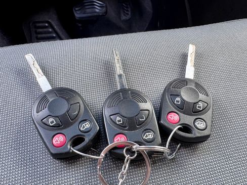 Used 2019 Ford Transit 350 XLT image 25