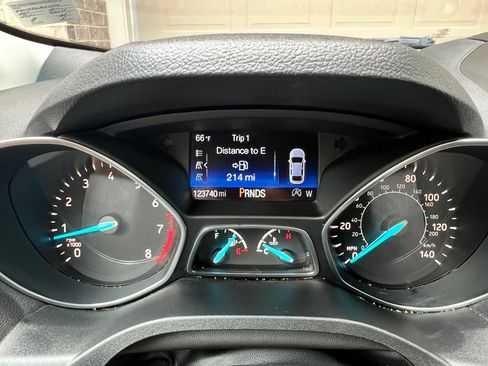 Used 2017 Ford Escape Titanium FWD image 16