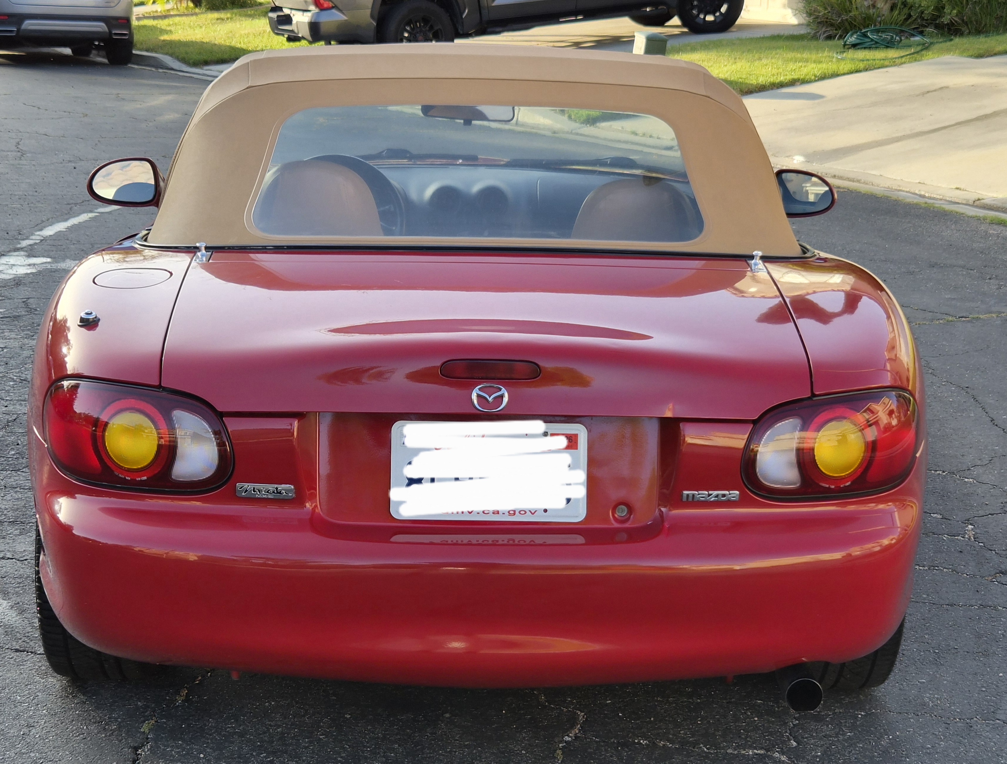 Used 1999 MAZDA MX-5 Miata RWD image 1