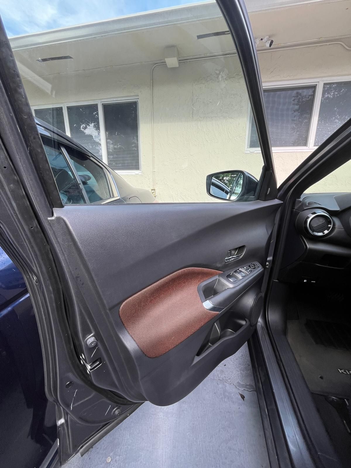 Used 2023 Nissan Kicks SR FWD image 18