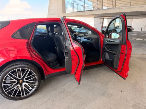 Used 2023 Porsche Macan AWD/4WD image 22