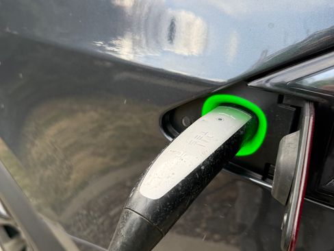 Used 2016 Tesla Model X 90D image 29