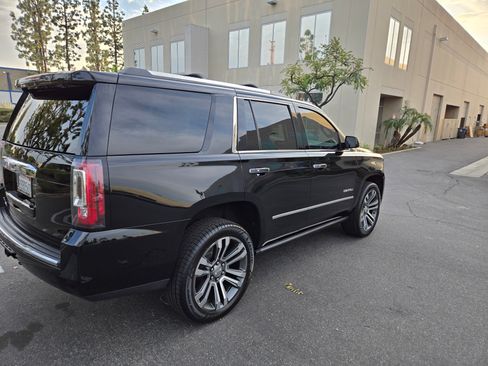 Used 2018 GMC Yukon Denali w/ Denali Ultimate Package image 8