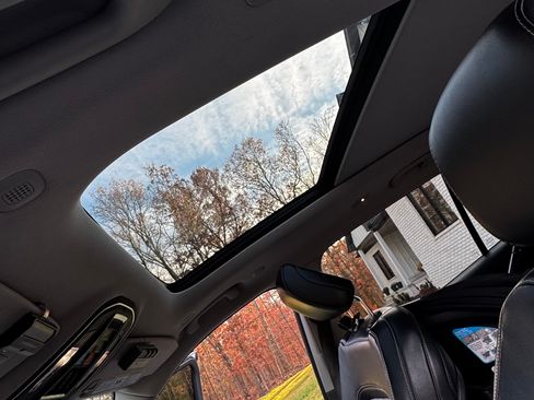 Used 2021 Jeep Grand Cherokee L Limited image 11