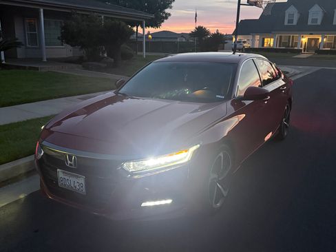 Used 2018 Honda Accord Sport image 5