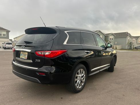 Used 2013 INFINITI JX35 FWD w/ Premium Pkg image 4
