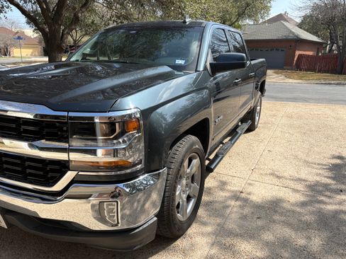 Used 2017 Chevrolet Silverado 1500 LT w/ Texas Edition image 14
