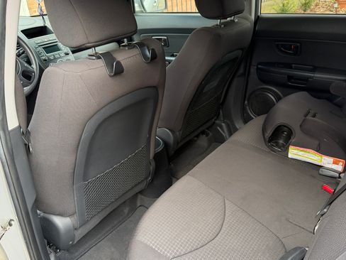 Used 2012 Kia Soul FWD image 5