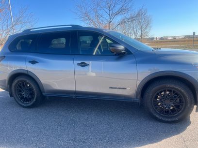 Used 2020 Nissan Pathfinder SL