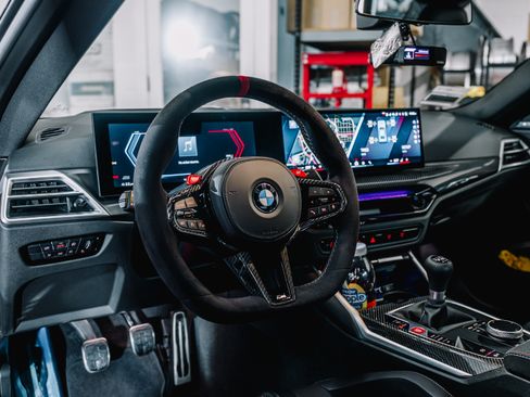 Used 2025 BMW M2 w/ Lighting Package image 8