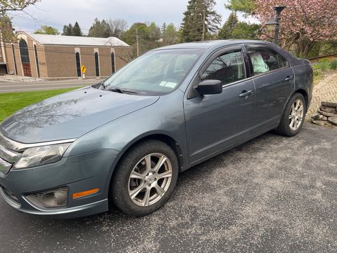 Used 2011 Ford Fusion SE FWD image 1