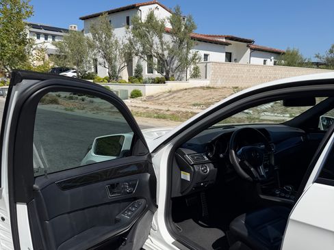 Used 2014 Mercedes-Benz E 63 AMG 4MATIC Sedan image 13