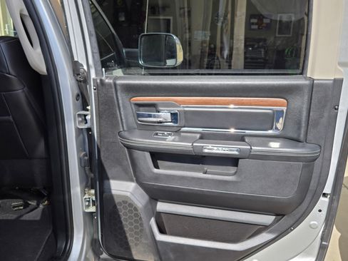 Used 2017 RAM 1500 Laramie w/ Convenience Group AWD/4WD image 21