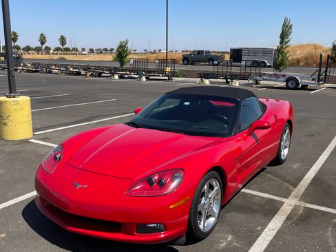 Used 2005 Chevrolet Corvette Convertible w/ Preferred Equipment Group image 8