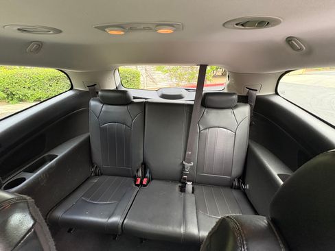 Used 2014 Chevrolet Traverse LTZ image 19