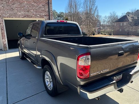 Used 2005 Toyota Tundra SR5 image 2